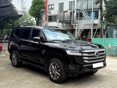 Bán Toyota Land Cruiser LC300 sản xuất 2024 siêu lướt. 4