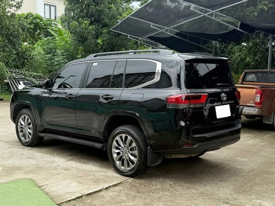 Bán Toyota Land Cruiser LC300 sản xuất 2024 siêu lướt. 5