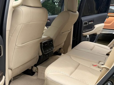 Bán Toyota Land Cruiser LC300 sản xuất 2024 siêu lướt. 7