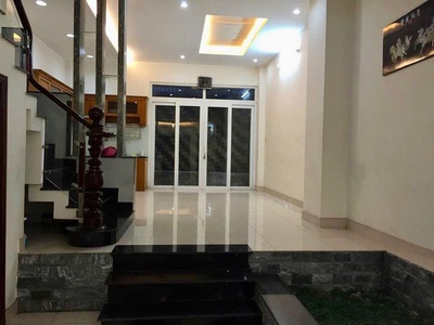 Chính chủ cho thuê nhà nguyên căn 1 trệt 3 lầu gần đường Trường Chinh 5