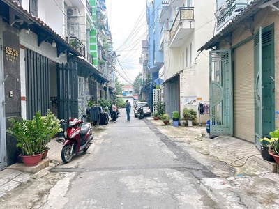 Nhà khu VIP 1 trệt 1 lửng 2 lầu hiệp thành 13 q12 0
