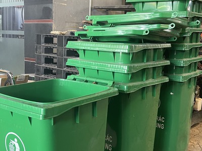 Thùng rác nhựa 360L nhựa dẻo, thùng rác khu dân cư, thùng rác công viên giá rẻ 2