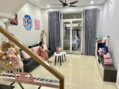 Bán nhà mặt tiền đường số 8 , Phường Tam Phú. Giá chỉ có 7.0 5 tỷ 3