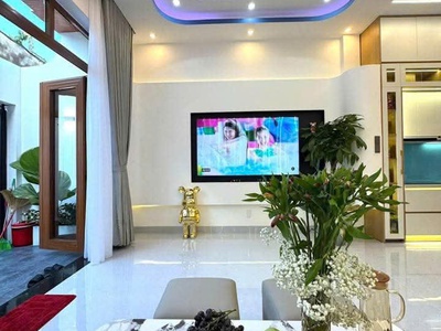 HOT   Nhà 1 trệt 2 lầu ngay trung tâm TP Tân An   Full nội thất   Giá chỉ 2 tỷ 300   Sổ hồng riêng 8