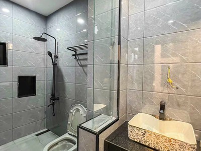 1 trệt 2 lầu giá siêu hời ngay trung tâm Thủ Dầu Một. 6