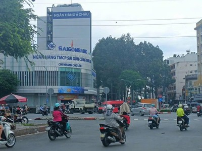 Đổi nhà biệt thự  bán nhanh mặt tiền ngay đầm sen quận 11 cn 53m2 hoàn công đủ 13 tỷ 0