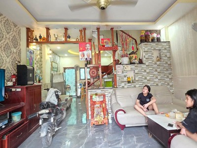 Bán nhà 75m2 ngay cao đẳng công thương  đỗ xuân hợp phường phước long b, q9,  nhỉnh 5 tỷ. pb322 0