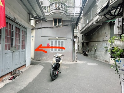 Bán nhà 3t đức giang 35m, gần oto, ngõ rộng chỉ nhỉnh 5 tỷ chút còn tl. lh 0936123469 0