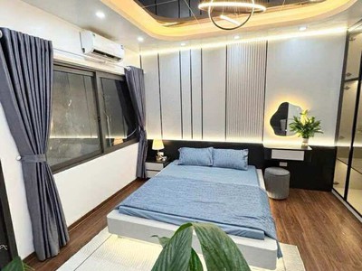Tt hai bà trưng, nhà đẹp ở ngay, ô tô đỗ cổng, ngõ thông gần phố nhỉnh 6 tỷ 1