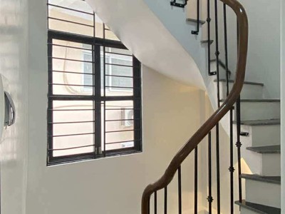 Tt hai bà trưng, nhà đẹp ở ngay, ô tô đỗ cổng, ngõ thông gần phố nhỉnh 6 tỷ 2