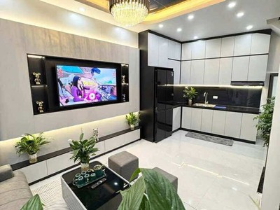 Tt hai bà trưng, nhà đẹp ở ngay, ô tô đỗ cổng, ngõ thông gần phố nhỉnh 6 tỷ 0