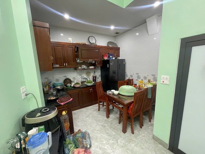 Bán nhà 3t đức giang 35m, gần oto, ngõ rộng chỉ nhỉnh 5 tỷ chút còn tl. lh 0936123469 1