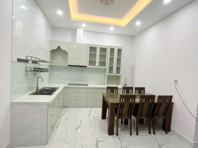Nhà 4 tầng nở hậu dt khủng ql50 p5q8. giá 8,5 tỷ tl 4