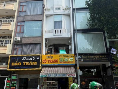 Đổi nhà biệt thự  bán nhanh mặt tiền ngay đầm sen quận 11 cn 53m2 hoàn công đủ 13 tỷ 2