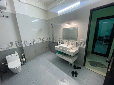 Bán nhà 3t đức giang 35m, gần oto, ngõ rộng chỉ nhỉnh 5 tỷ chút còn tl. lh 0936123469 2