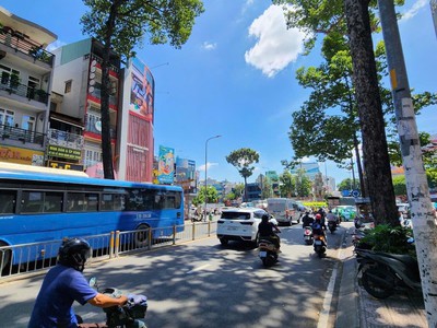 Đổi nhà biệt thự  bán nhanh mặt tiền ngay đầm sen quận 11 cn 53m2 hoàn công đủ 13 tỷ 3