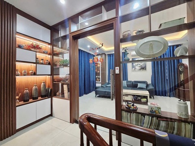 Hàng hiếm-lô góc 2 mặt tiền-ô tô vào nhà-1 nhà ra phố 1
