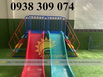 Cầu trượt trẻ em mầm non, cầu trượt hồ bơi giá rẻ 1