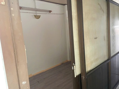 Cho thuê nnc mt phường phú định q8.   p12 cũ . giá 13 triệu 4