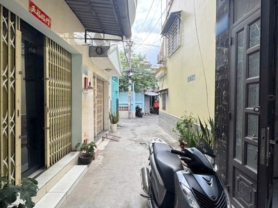 Nhà bán đường phạm thế hiển p5 q8. giá chỉ 2.88 tỷ tl 4