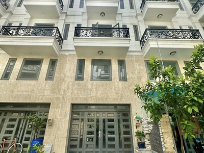 Nhà siêu đẹp khu vip, bên cạnh gò vấp 4 lầu hoành tráng 5pn, xe hơi đậu cửa, full nội thất xịn 2
