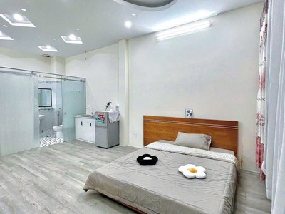 Chdv nơ trang long - p.12 -7 phòng - dt 60tr- 3 tâng - nở hậu - pl chuẩn -8.x 1