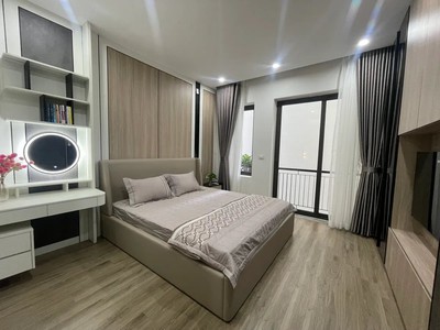 Hiếm. nhà ngọc thụy 45m2 5t, ô tô đỗ cạnh nhà, full nội thất. chỉ 7 tỷ hơn 2