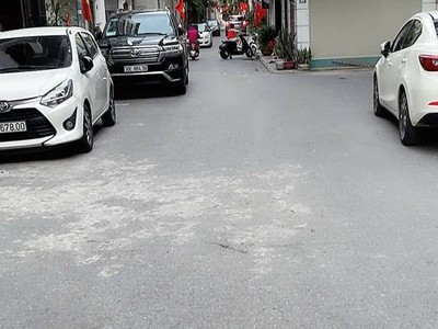 Siêu phẩm - hơn 8 tỷ- 47m ngọc thuỵ, bồ đề - gần ô tô- gần nhà văn hoá - thang máy- full nội thất 0