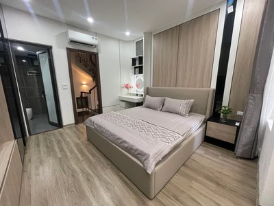 Hiếm. nhà ngọc thụy 45m2 5t, ô tô đỗ cạnh nhà, full nội thất. chỉ 7 tỷ hơn 3