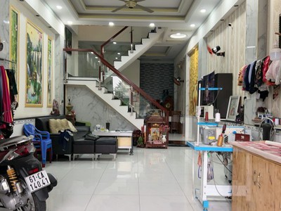 Bán nhà mới đẹp 3 tầng dĩ an,đường nhựa 13m,gần chợ thông dụng 1