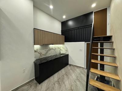 Diện tích: 56m2. 4.3x13, hẻm 4m, huỳnh tấn phát quận 7 1 trệt 1 lầu gồm 4 phòng ngủ 4wc  3 phòng 3