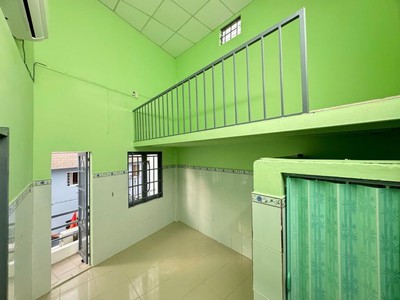 Diện tích: 56m2. 4.3x13, hẻm 4m, huỳnh tấn phát quận 7 1 trệt 1 lầu gồm 4 phòng ngủ 4wc  3 phòng 4