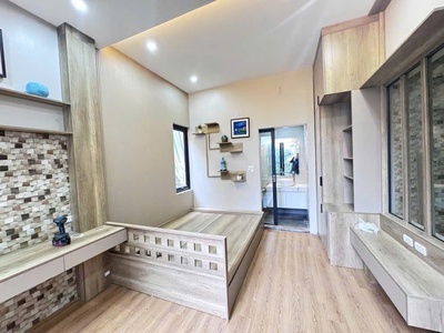 Bán nhà đẹp nguyễn văn cừ-55m- 5 tầng - mặt tiền rộng- oto- tiện ích ngập trân nhỉnh 11 tỷ   thương 0