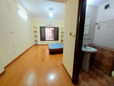 Bán nhà p.lô quân đội hoàng văn thái, thanh xuân, ôtô đỗ cửa, 45m2, ô chờ thang máy 4