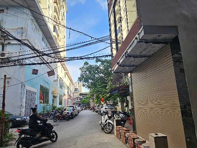 Tôi cc bán nhà riêng ngõ 521 trương định dt 45m 6t - lô góc, 3 mặt thoáng - kinh doanh. 0