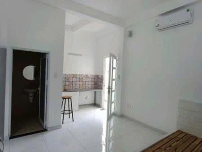 Bán nhà mặt tiền bàu cát 4, giao nguyễn hồng đào, 6,8x18m, 5 tầng, hđt 50tr. 22,5 tỷ 2