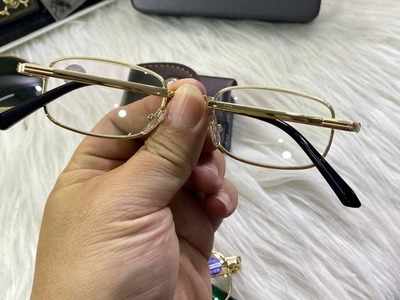 Địa chỉ bán kính lão gấp gọn mắt thuỷ tinh cực tiện lợi giá chỉ từ 250k giao Var:TinhQuan 1