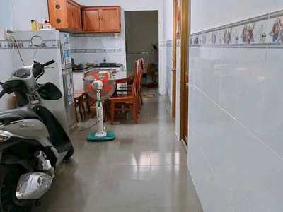 Bán nhà p.tân phong, gần chợ 26, sân oto, đường oto thông, chỉ 2,9 tỷ 1