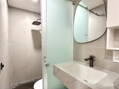 Nhà 2 tầng kèm nội thất , vòng xoay Kim Hằng TP.Hồ Chí Minh 2