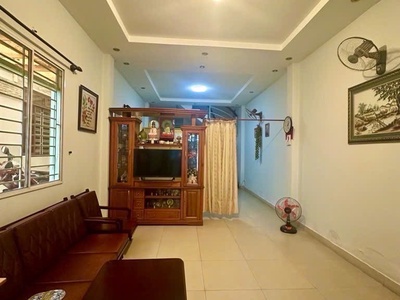 Bán nhà quận 4- 4 tầng- đường tôn thất thuyết- xe hơi tới nhà- thông ra xóm chiếu, hoàng diệu. 2