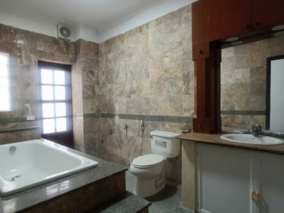 Kim đồng, hoàng mai, 48 m2 , 5 tầng, mặt tiền 4,2 m, giá nhỉnh 17 tỷ, 0
