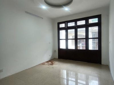 Kim đồng, hoàng mai, 48 m2 , 5 tầng, mặt tiền 4,2 m, giá nhỉnh 17 tỷ, 4