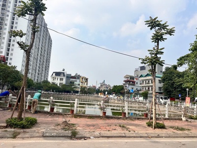 Phúc lợi,long biên 11tỷ 111m lô góc ô tô đỗ cửa,mặt tiền 8m 1