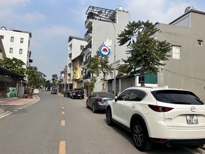 Phúc lợi,long biên 11tỷ 111m lô góc ô tô đỗ cửa,mặt tiền 8m 3
