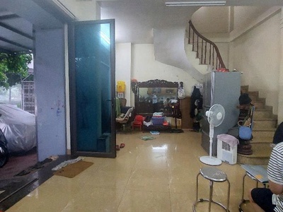 Mặt phố phúc lợi,long biên 11tỷ 37m vỉa hè rộng,kinh doanh cho thuê 4