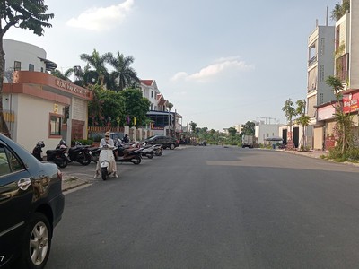 Bán đất ngọc thụy, long biên - giá chỉ 48 tỷ 500 triệu - chia được 3 lô, dt 330m , ô tô 7 chỗ vào 1