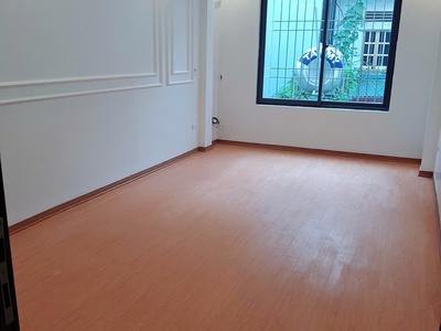 Bán nhà hoa lâm-việt hưng- nhà 5 tầng   cách phố hoa lâm 50m   giá chỉ 6.3 tỷ  hoa lâm, long 2