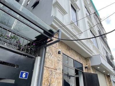 Nhà mới koong   mặt tiền rộng   gần phố   giá 6.4 tỷ  hoa lâm   việt hưng, long biên  31m   5 0