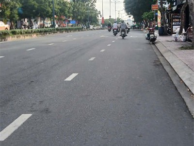 Bán nhà  110m2 ngang 5m  ngay đại học gao thông vận tải . nhỉnh 5 tỷ  pb203 4