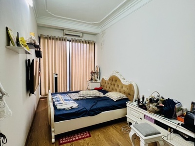 Hồ tây 40m ngõ ô tô vf3 đỗ cửa 10m ra phố 50m ra hồ giá 8 tỷ 9 2